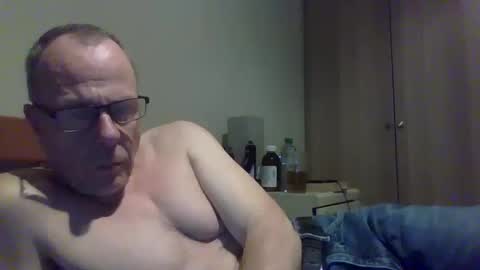 Snapshot of simon56691 chatting on 01-04-25, 05:47 simon56691 online show from 01-04-25, 05:47