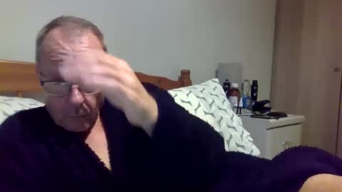 Snapshot of simon56691 chatting on 09-18-25, 06:32 simon56691 online show from 09-18-25, 06:32