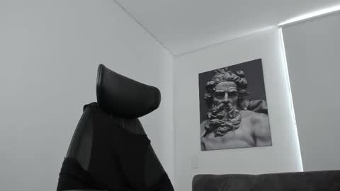 simon_leon01 online show from 10-03-25, 12:57