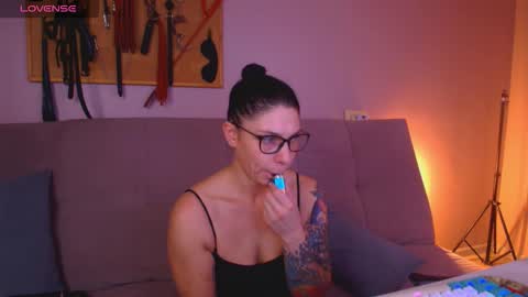 simona_moonshine online show from 01-17-26, 04:22