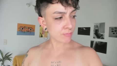 Sim. online show from 01-11-25, 07:27