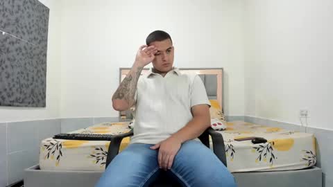 SIMON KELER online show from 05-19-26, 02:18