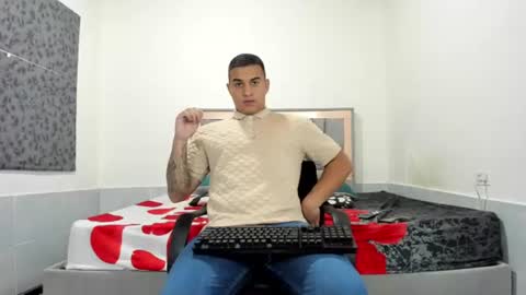 SIMON KELER online show from 06-16-26, 10:56