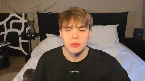 Simon online show from 12-17-25, 09:04