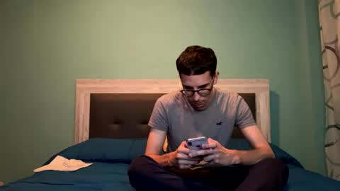 Snapshot of simplyboy_ chatting on 04-30-26, 10:47 simplyboy_ online show from 04-30-26, 10:47