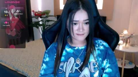 Snapshot of simplykhate chatting on 10-10-25, 01:59 Adrianna Fowler online show from 10-10-25, 01:59