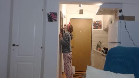 Snapshot of simyhvn chatting on 02-05-25, 05:09 simyhvn online show from 02-05-25, 05:09