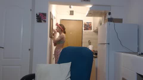 Snapshot of simyhvn chatting on 02-06-25, 05:14 simyhvn online show from 02-06-25, 05:14