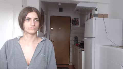 Snapshot of simyhvn chatting on 02-17-25, 11:23 simyhvn online show from 02-17-25, 11:23