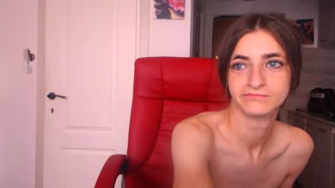 Snapshot of simyhvn chatting on 09-20-25, 05:19 simyhvn online show from 09-20-25, 05:19