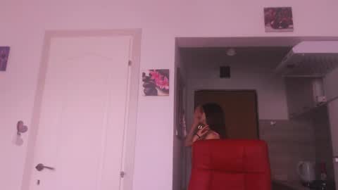 Snapshot of simyhvn chatting on 11-18-25, 07:35 simyhvn online show from 11-18-25, 07:35