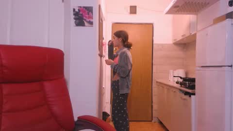 Snapshot of simyhvn chatting on 12-02-25, 05:35 simyhvn online show from 12-02-25, 05:35