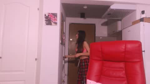 Snapshot of simyhvn chatting on 12-05-25, 05:38 simyhvn online show from 12-05-25, 05:38