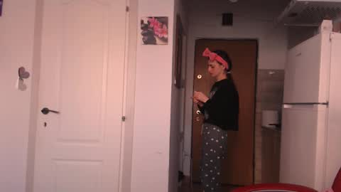 simyhvn online show from 03-18-26, 05:10