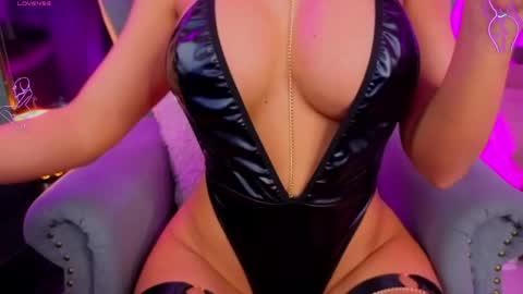 Snapshot of sin_withme_ chatting on 05-28-26, 05:16 Jessy online show from 05-28-26, 05:16