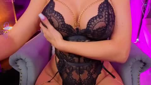 Snapshot of sin_withme_ chatting on 06-10-26, 05:07 Jessy online show from 06-10-26, 05:07
