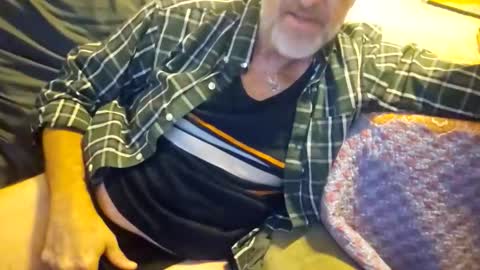 Snapshot of sings4you2 chatting on 01-10-26, 04:14 sings4you2 online show from 01-10-26, 04:14