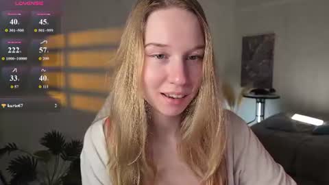 Aurora online show from 06-17-26, 03:31