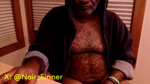 Snapshot of sinnernoir chatting on 11-05-25, 05:51 My Name Is..............................John online show from 11-05-25, 05:51