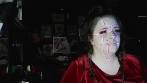 Snapshot of sinstresshemlock chatting on 02-15-26, 03:36 Sinstress hemlock online show from 02-15-26, 03:36