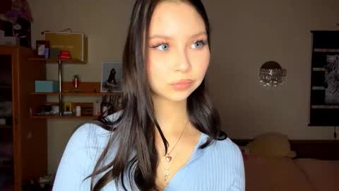 Emma online show from 11-25-25, 11:54