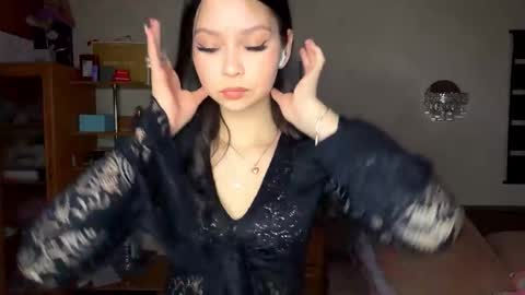 Emma online show from 12-02-25, 11:48