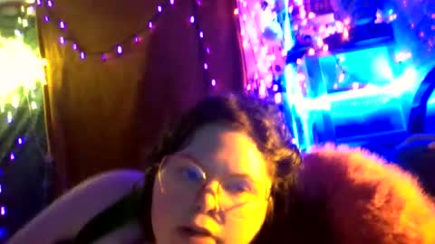 Siofra online show from 12-14-25, 01:33