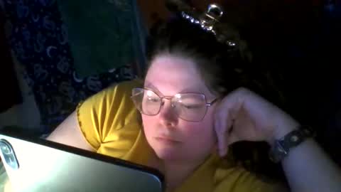 Snapshot of siofra chatting on 04-27-26, 02:31 Siofra online show from 04-27-26, 02:31