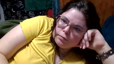 Snapshot of siofra chatting on 04-28-26, 06:35 Siofra online show from 04-28-26, 06:35
