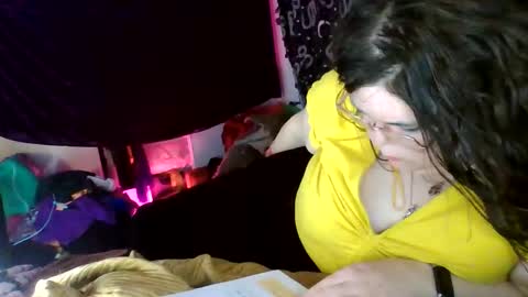 Snapshot of siofra chatting on 04-30-26, 02:51 Siofra online show from 04-30-26, 02:51