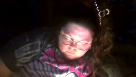Snapshot of siofra chatting on 05-19-26, 03:57 Siofra online show from 05-19-26, 03:57
