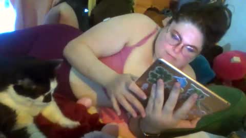 Snapshot of siofra chatting on 05-26-26, 10:50 Siofra online show from 05-26-26, 10:50