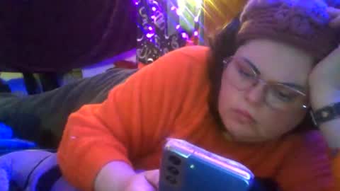 Snapshot of siofra chatting on 05-30-26, 08:33 Siofra online show from 05-30-26, 08:33