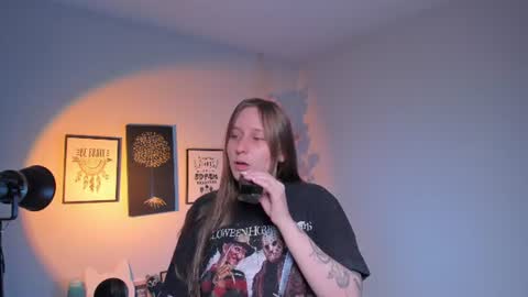 Snapshot of siouxsie_cenobite chatting on 06-20-26, 11:13 Siouxsie online show from 06-20-26, 11:13