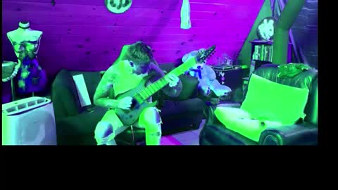 Snapshot of siphonophorstrings chatting on 10-06-25, 08:06 Dustbunnyfoofoo online show from 10-06-25, 08:06