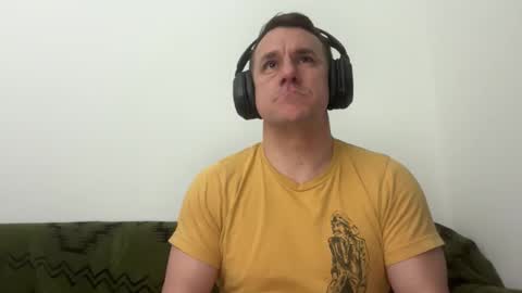 Snapshot of sirbubblesworth chatting on 04-20-26, 11:13 sirbubblesworth online show from 04-20-26, 11:13