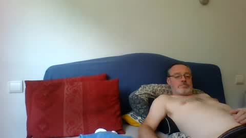 Snapshot of sirdon83 chatting on 07-25-26, 12:36 sirdon83 online show from 07-25-26, 12:36