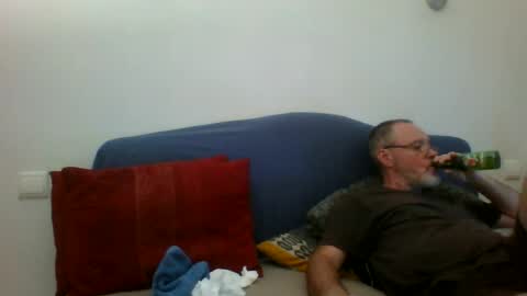 Snapshot of sirdon83 chatting on 07-26-26, 04:36 sirdon83 online show from 07-26-26, 04:36