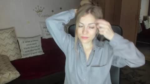 sirenasilk online show from 10-28-25, 03:10