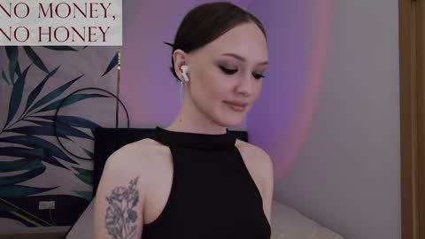 Snapshot of sirenaswhisper chatting on 05-26-26, 02:35 Goddess Sirena online show from 05-26-26, 02:35