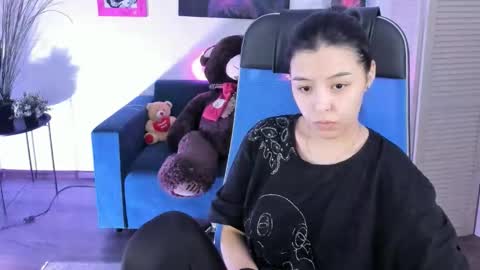 Snapshot of sirenmystique chatting on 01-06-26, 07:28 Si online show from 01-06-26, 07:28