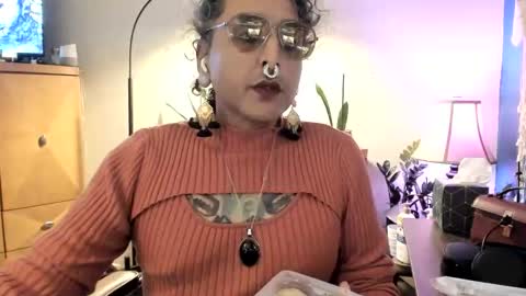 SirMrWombat online show from 01-13-26, 01:33