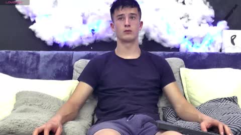 Snapshot of sirredy chatting on 09-28-25, 02:50 Edy online show from 09-28-25, 02:50