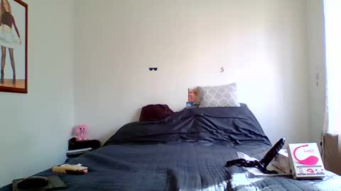 Snapshot of sisi727 chatting on 12-08-24, 04:18 Mermaid of NYC online show from 12-08-24, 04:18
