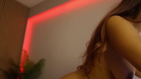 Dee online show from 11-12-25, 08:52