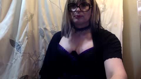 Snapshot of sissyriann chatting on 02-14-25, 12:51 sissy cock whore online show from 02-14-25, 12:51