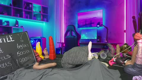 Snapshot of siswet19 chatting on 01-21-25, 02:37 Elise online show from 01-21-25, 02:37