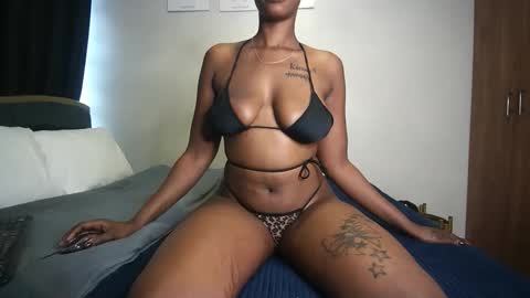Snapshot of sity002_ chatting on 10-13-25, 05:51 sity online show from 10-13-25, 05:51