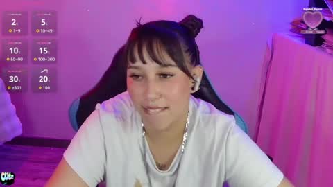 Snapshot of skarlet_adams chatting on 06-26-26, 11:31 Alice online show from 06-26-26, 11:31