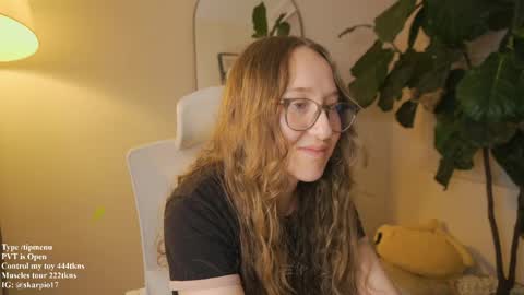 Snapshot of skarpio17 chatting on 05-15-26, 10:50 Im Scarlett ONLINE 5pm-10pm NYC time online show from 05-15-26, 10:50